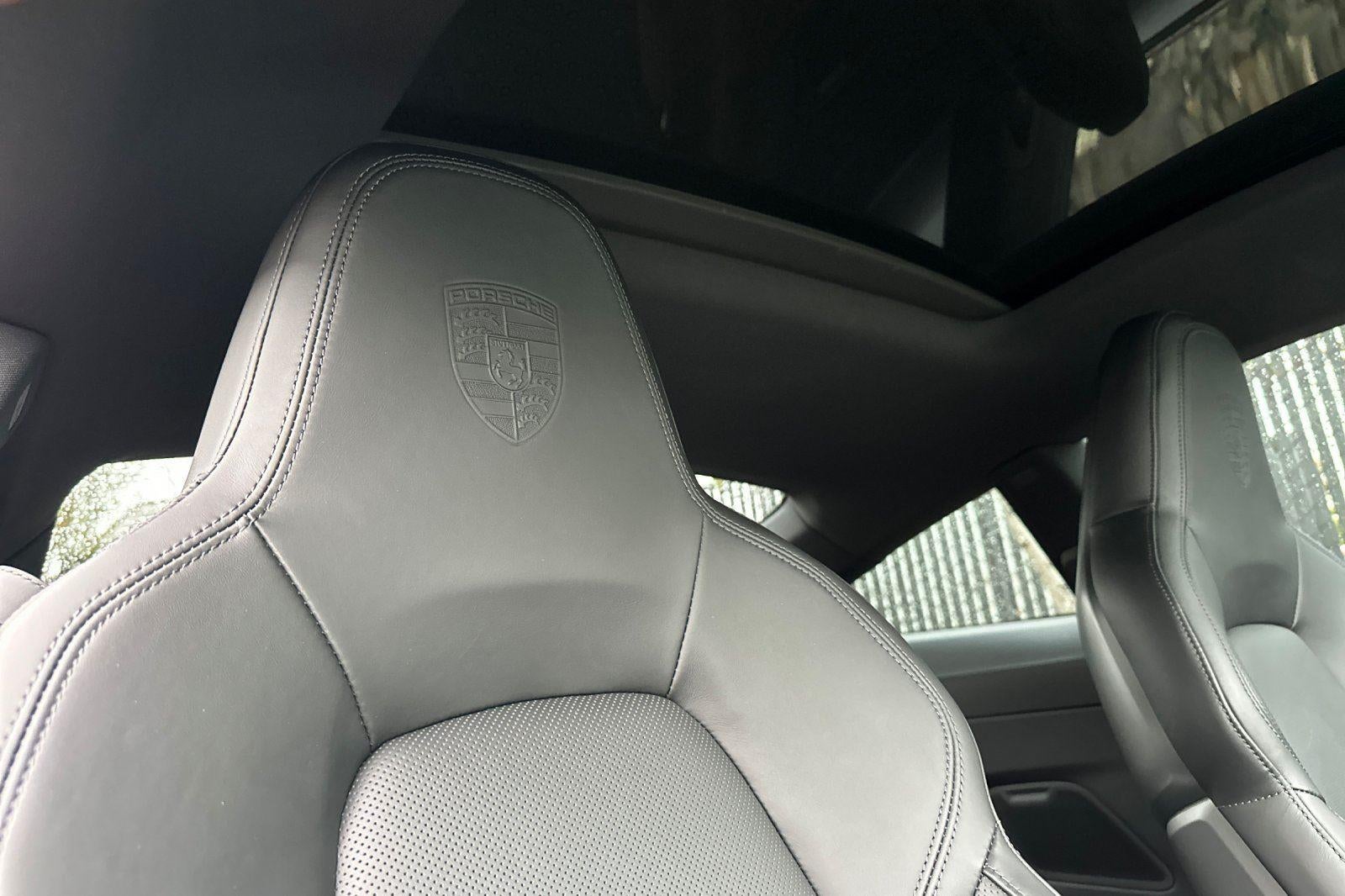 2023 Porsche 911 Carrera GTS