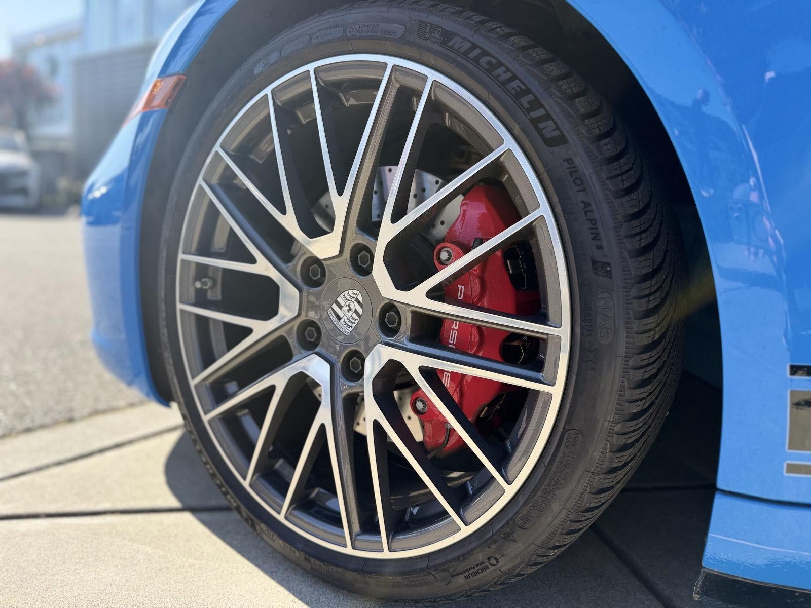 2023 Porsche 911 Carrera 4S