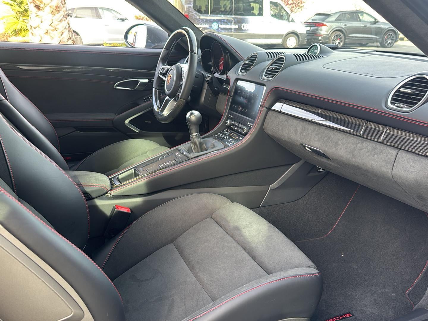 2025 Porsche 718 Cayman GTS 4.0