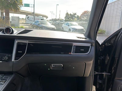 2017 Porsche Macan AWD