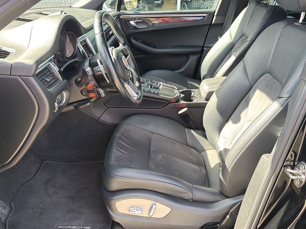 2017 Porsche Macan AWD