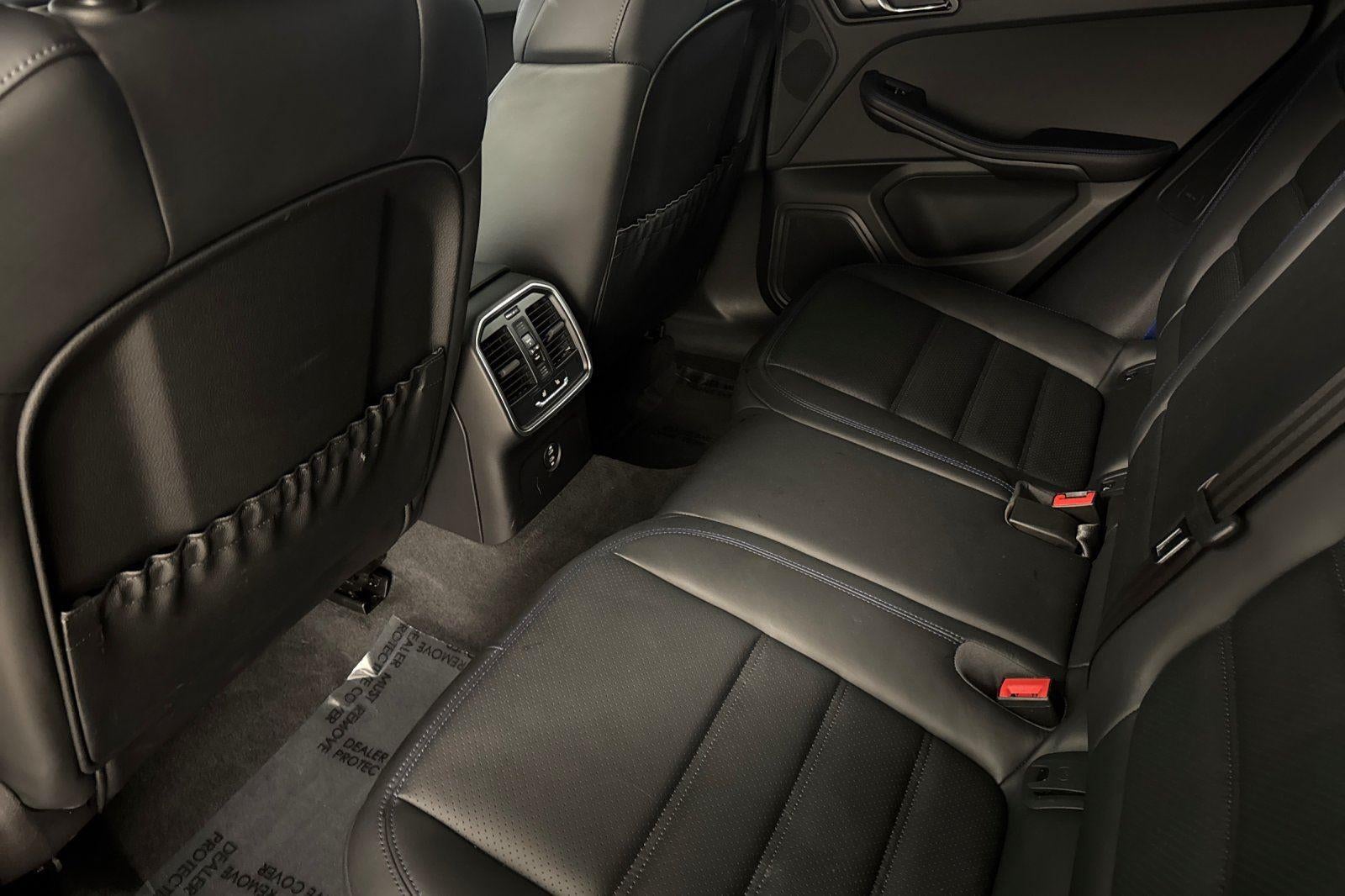 2024 Porsche Macan GTS