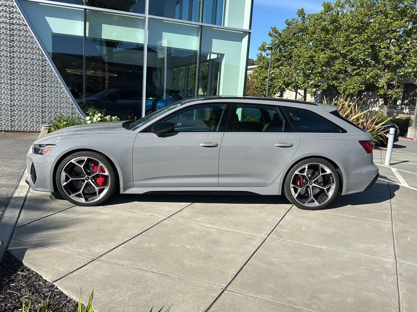 2025 Audi RS 6 Avant performance