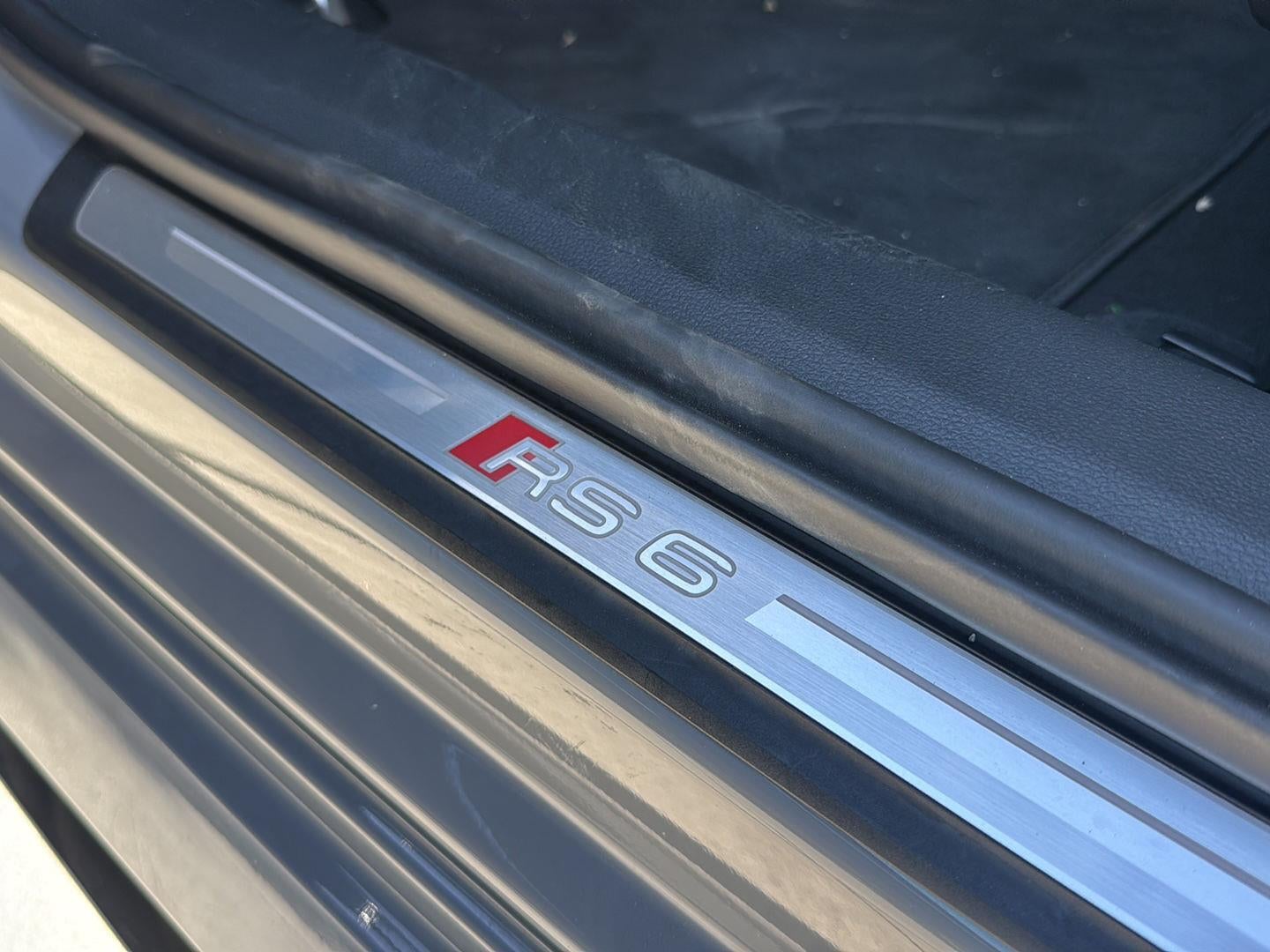 2025 Audi RS 6 Avant performance