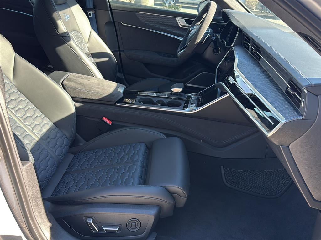 2025 Audi RS 6 Avant performance