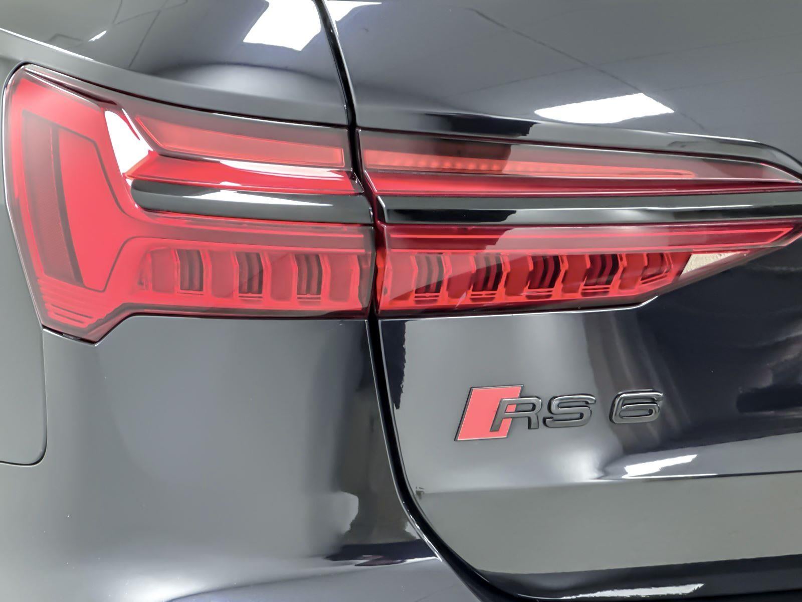2025 Audi RS 6 Avant performance