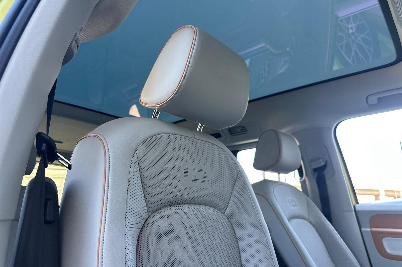 2025 Volkswagen ID. Buzz Pro S Plus