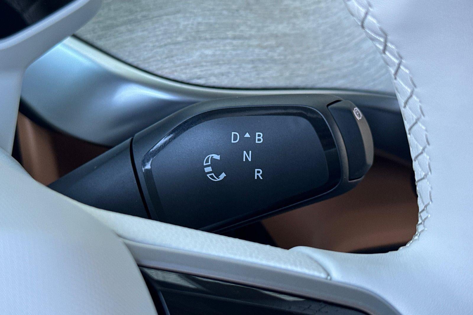 2025 Volkswagen ID. Buzz Pro S Plus