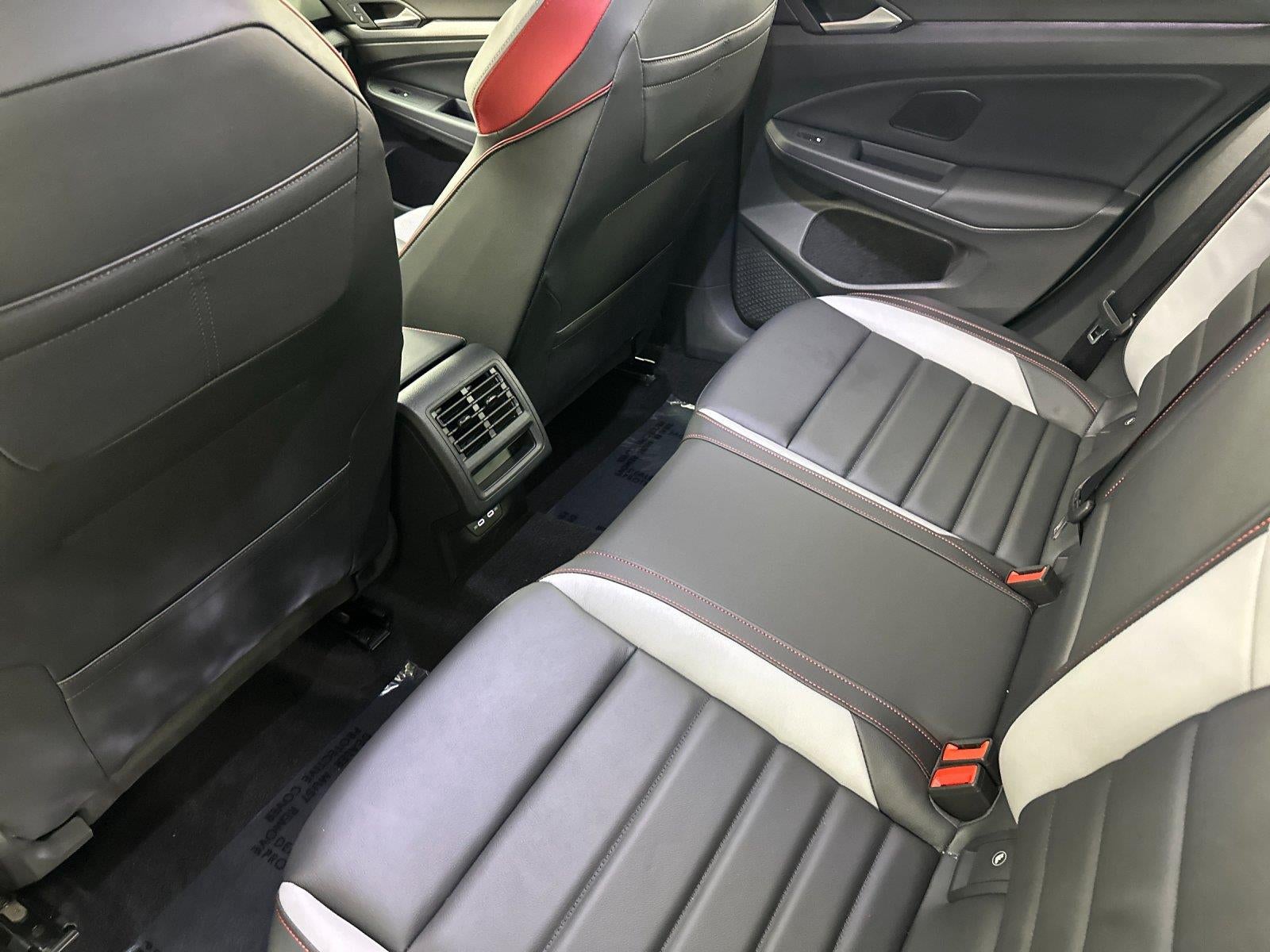 2025 Volkswagen Golf GTI SE