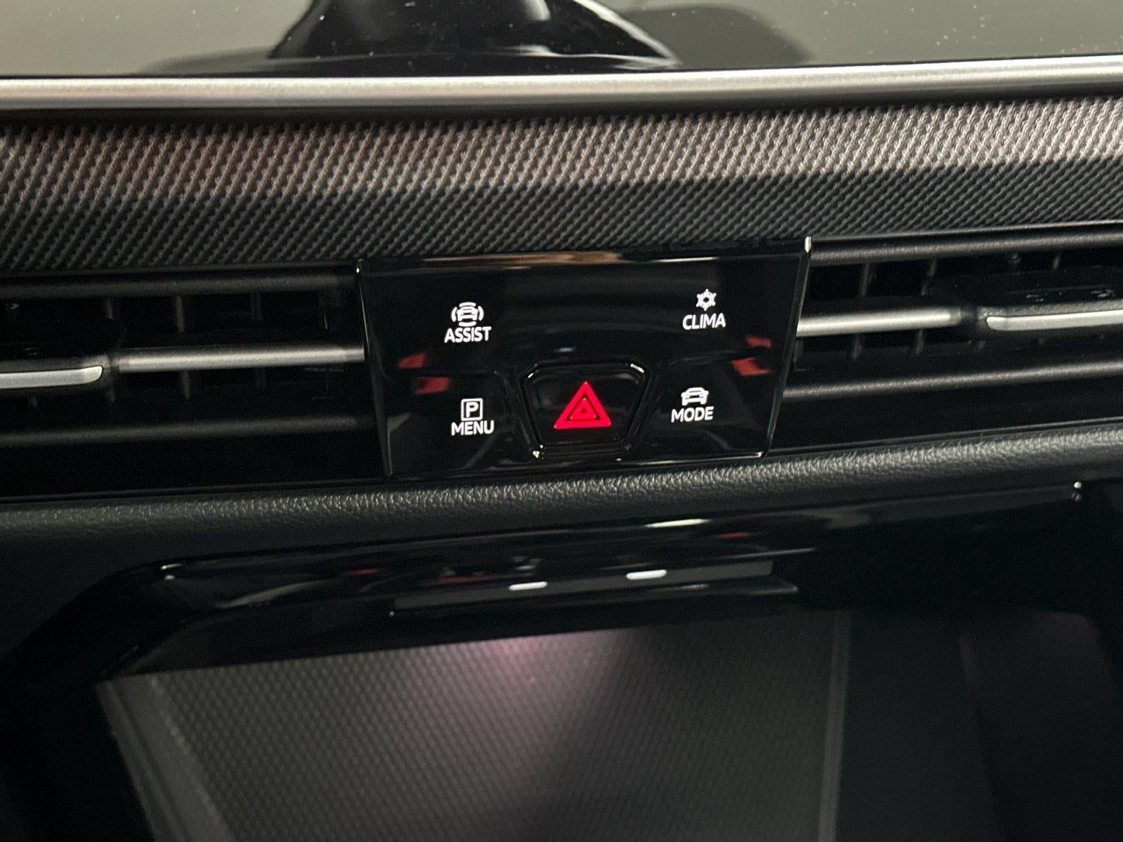 2025 Volkswagen Golf GTI SE