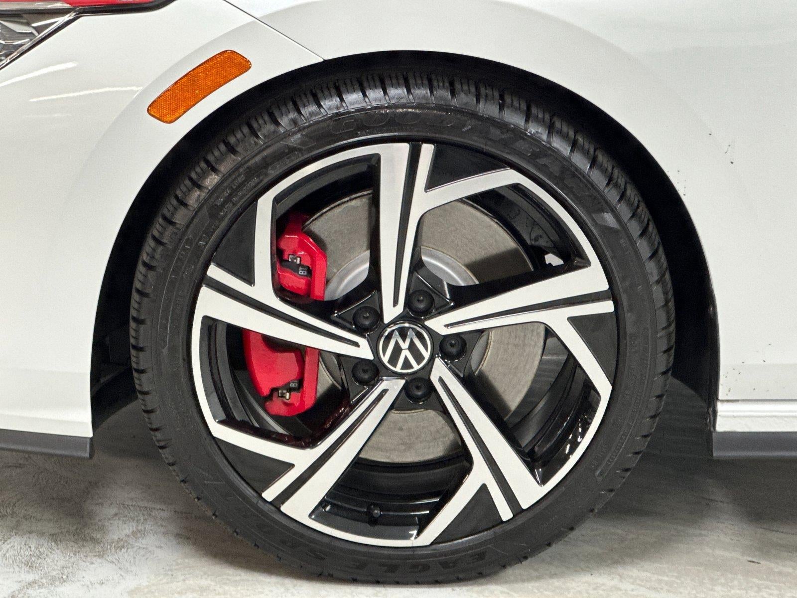 2025 Volkswagen Golf GTI SE