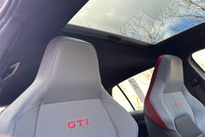 2026 Volkswagen Golf GTI SE