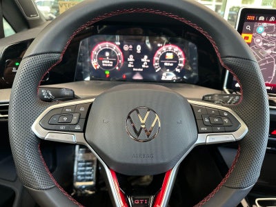 2026 Volkswagen Golf GTI SE