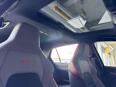 2026 Volkswagen Golf GTI Autobahn