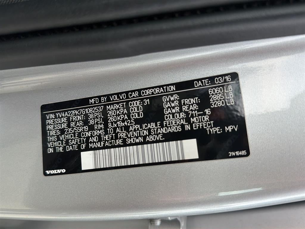 2016 Volvo XC90 T6 Momentum