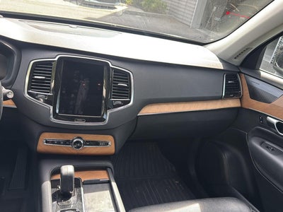 2022 Volvo XC90 Recharge Plug-In Hybrid Inscription Expression