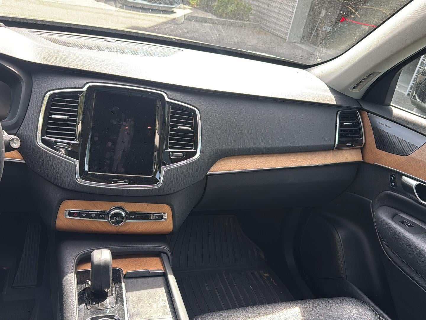 2022 Volvo XC90 Recharge Plug-In Hybrid Inscription Expression