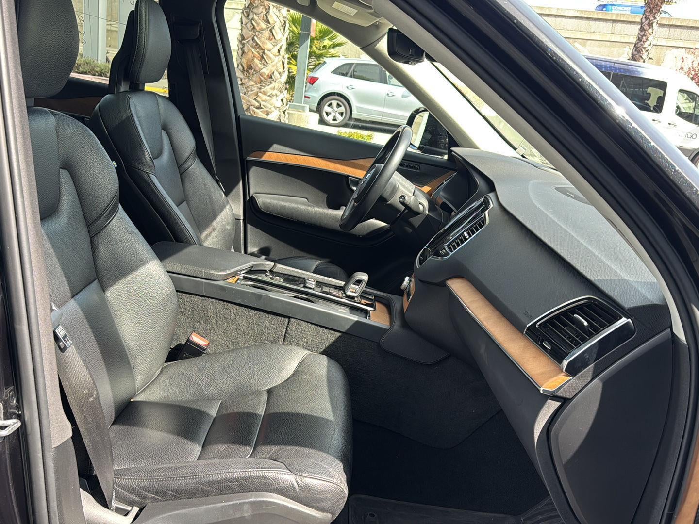 2022 Volvo XC90 Recharge Plug-In Hybrid Inscription Expression