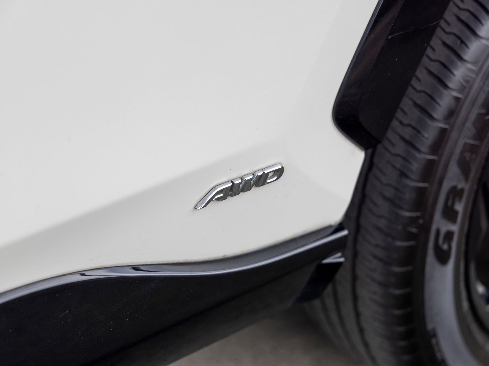 2019 Toyota RAV4 Hybrid XSE