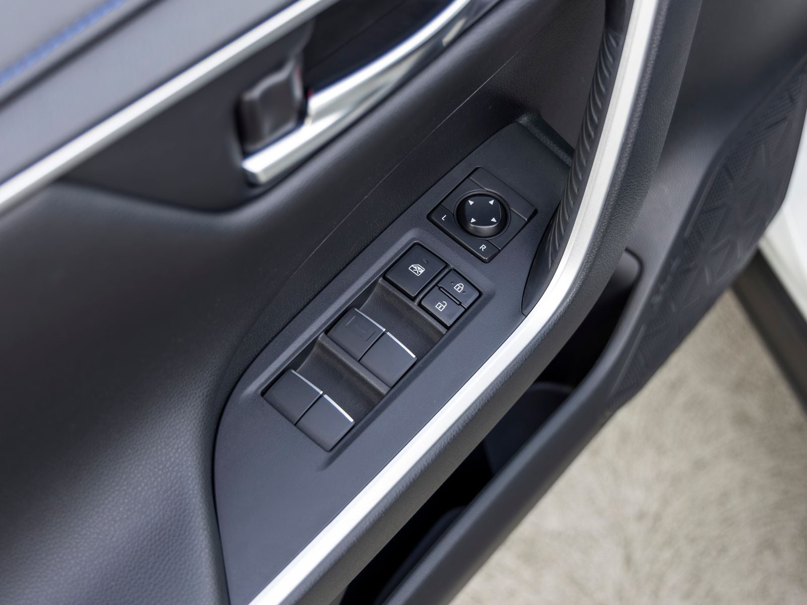 2019 Toyota RAV4 Hybrid XSE