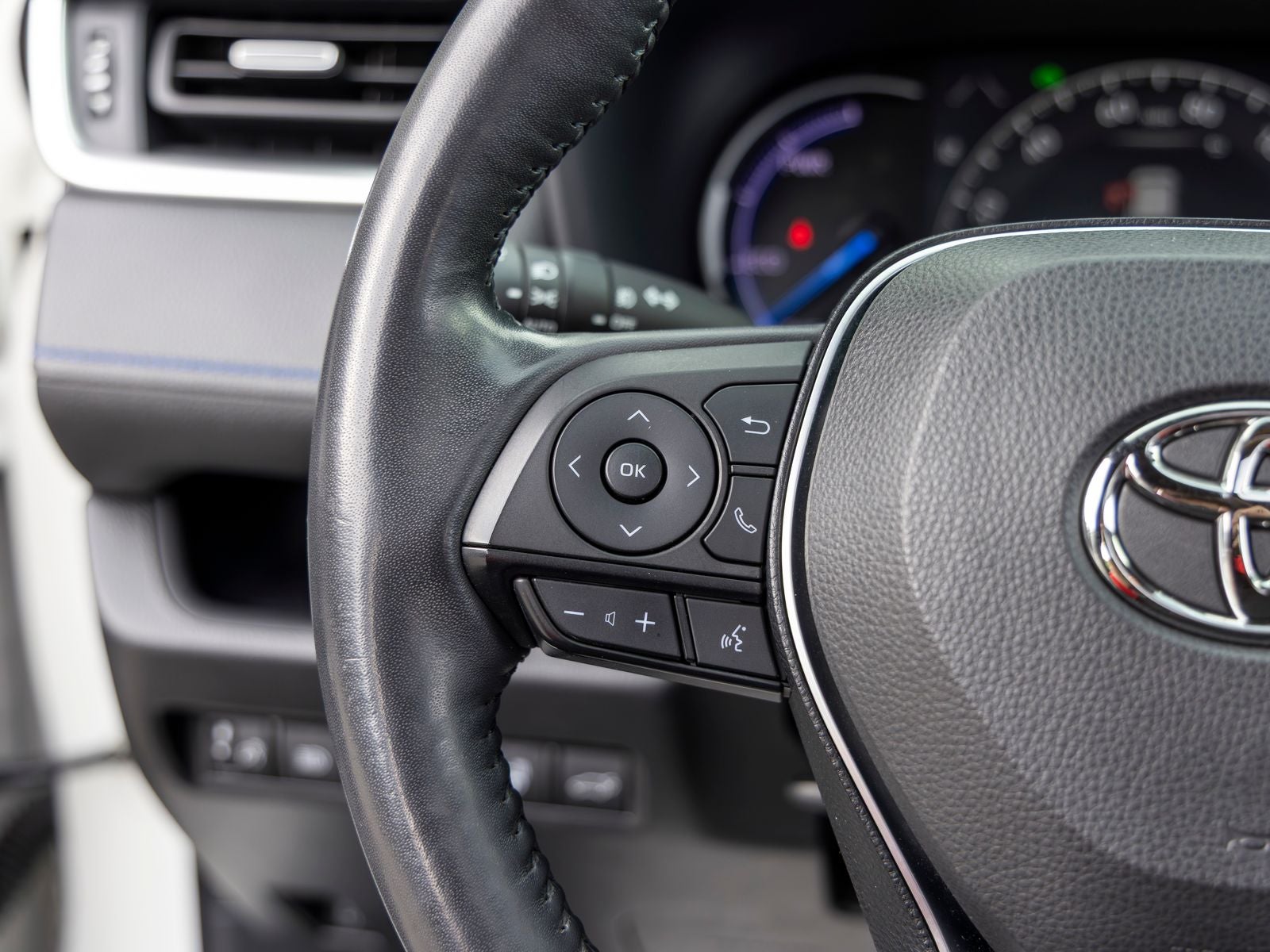 2019 Toyota RAV4 Hybrid XSE