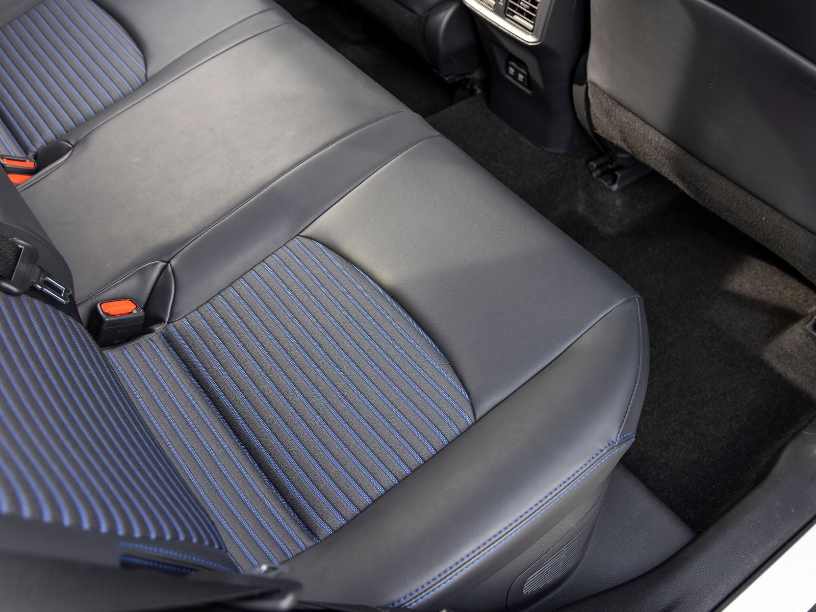 2019 Toyota RAV4 Hybrid XSE