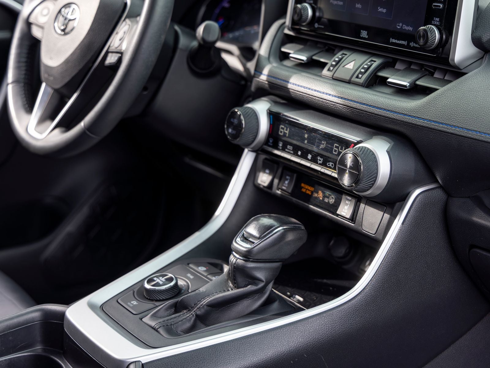 2019 Toyota RAV4 Hybrid XSE