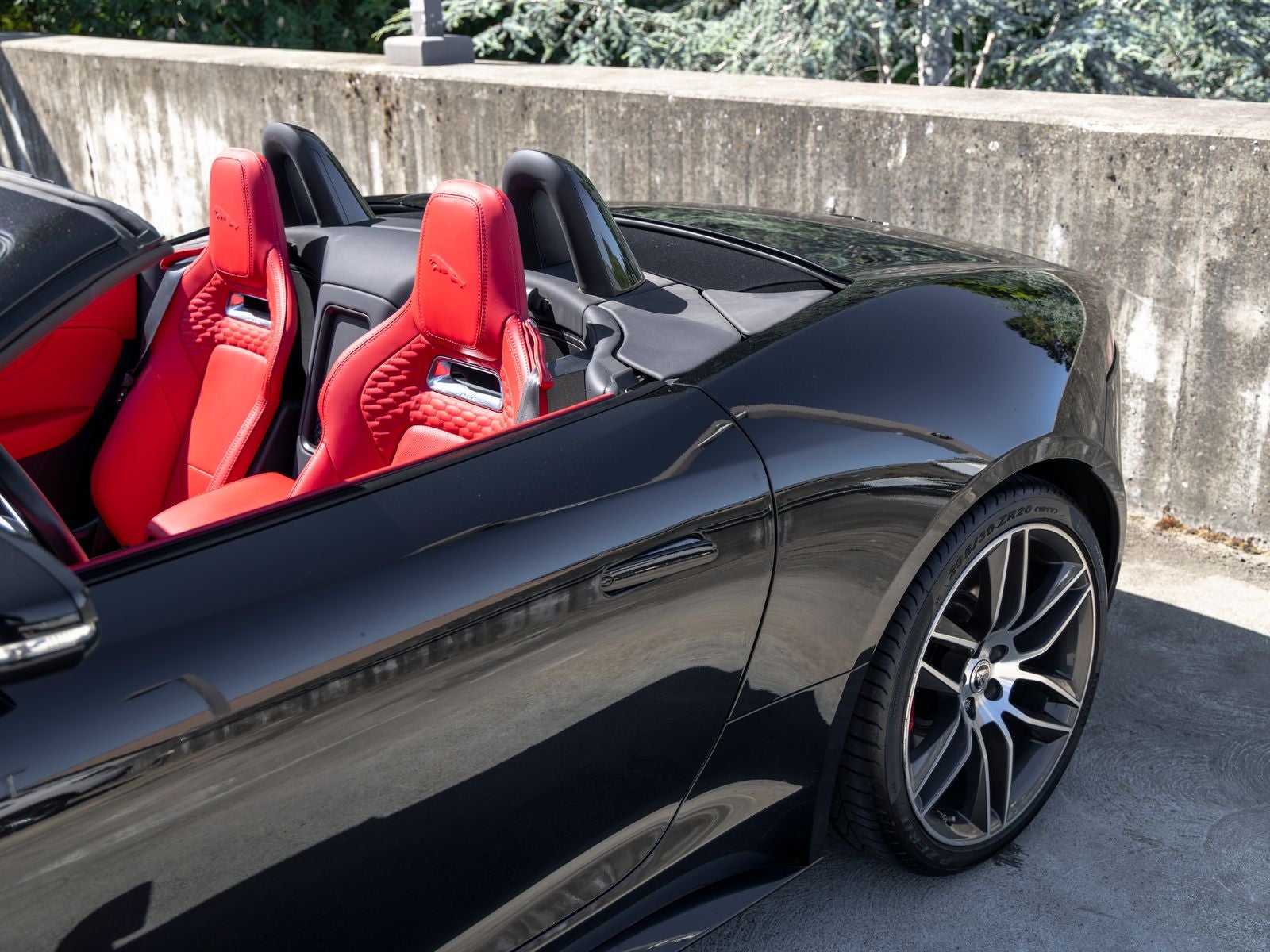 2024 Jaguar F-TYPE P450