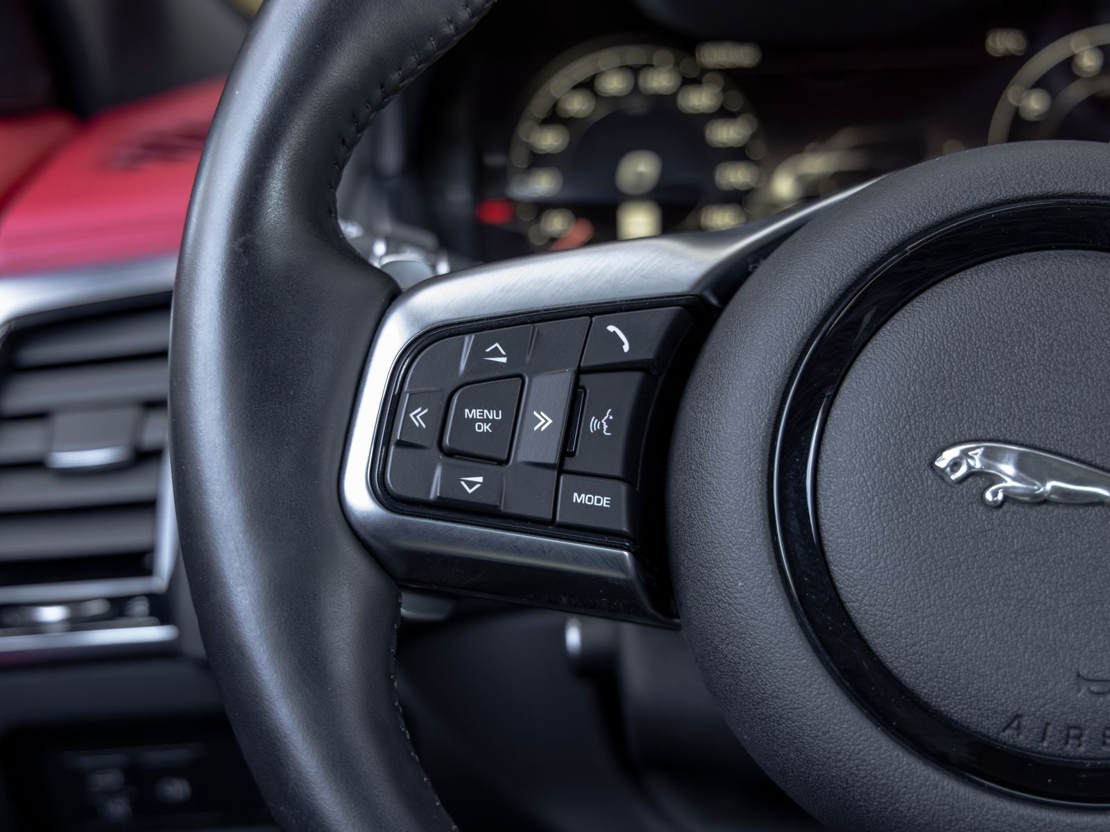 2024 Jaguar F-TYPE P450