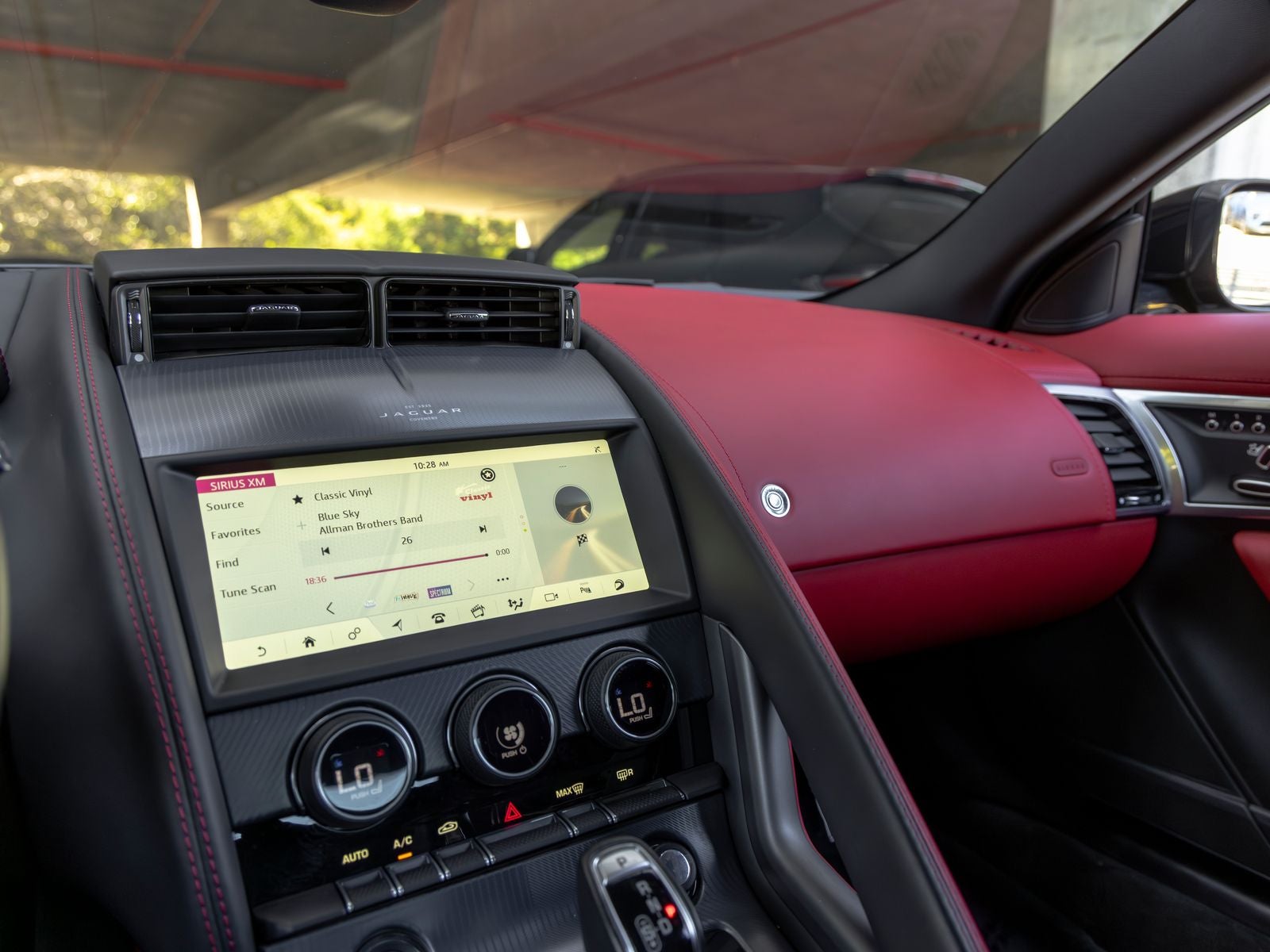 2024 Jaguar F-TYPE P450