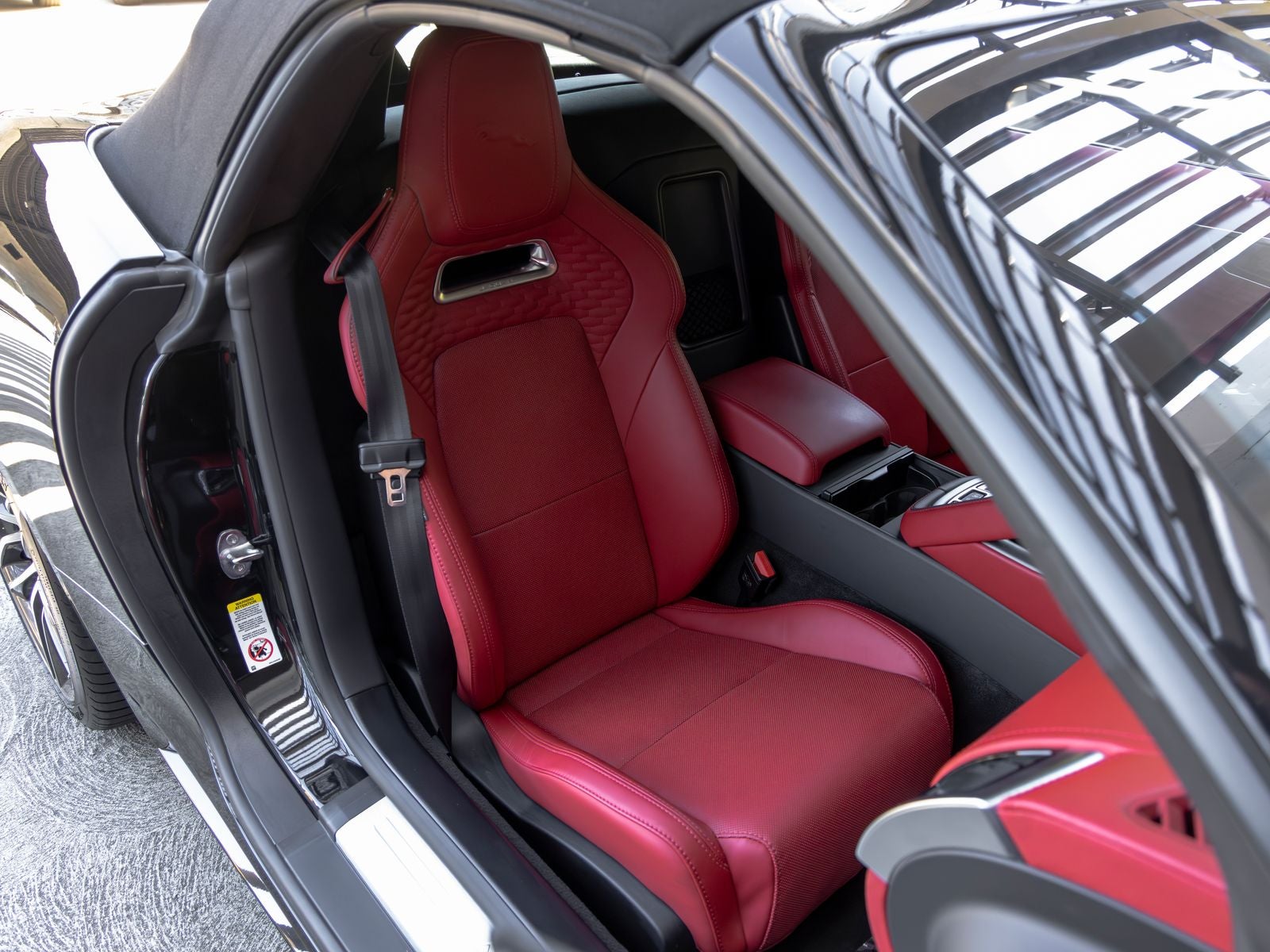 2024 Jaguar F-TYPE P450