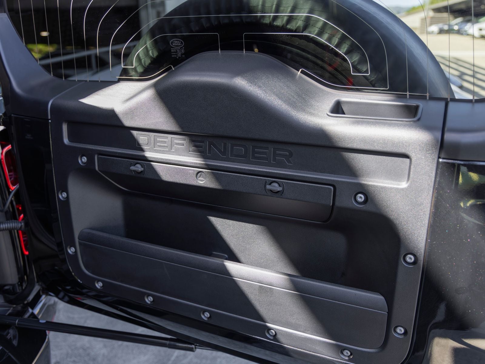 2025 Land Rover Defender 90 X-Dynamic SE