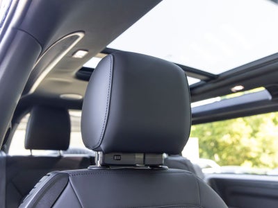 2025 Land Rover Defender 90 X-Dynamic SE