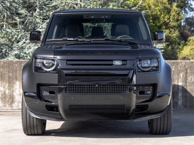 2025 Land Rover Defender 90 X-Dynamic SE
