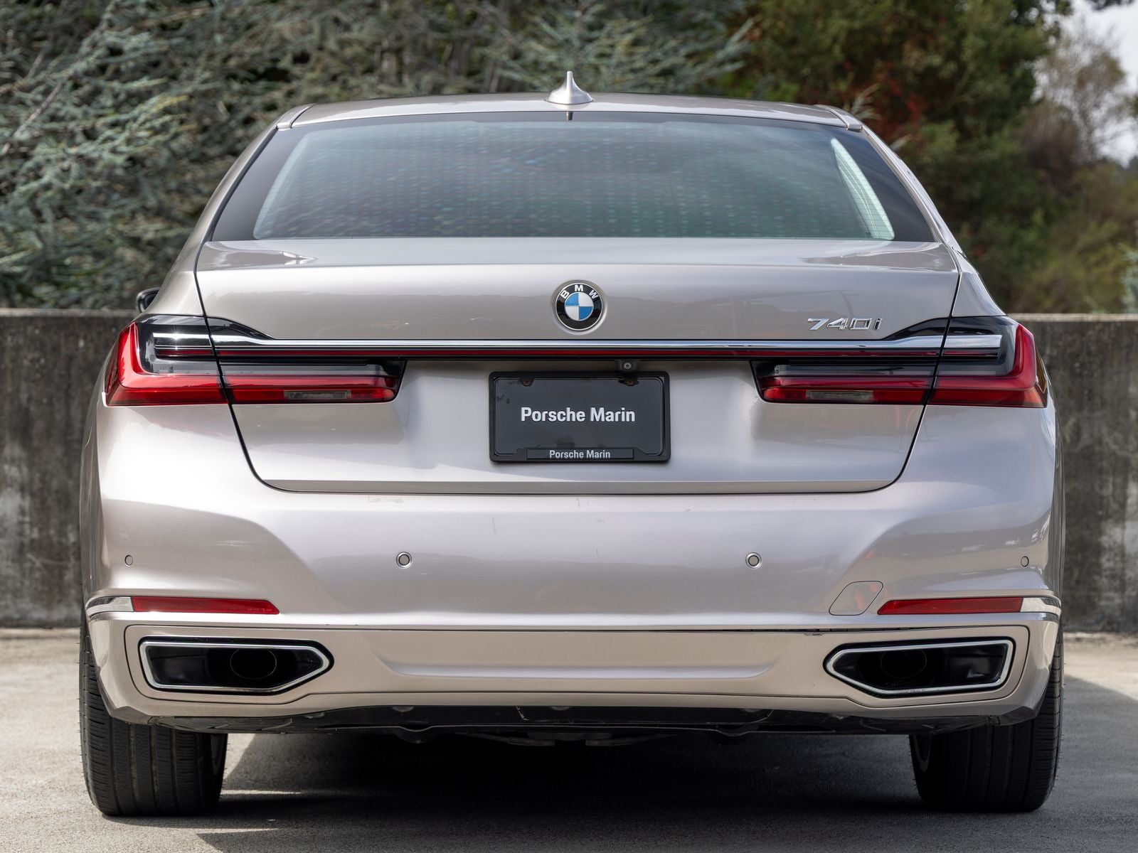 2022 BMW 7 Series 740i