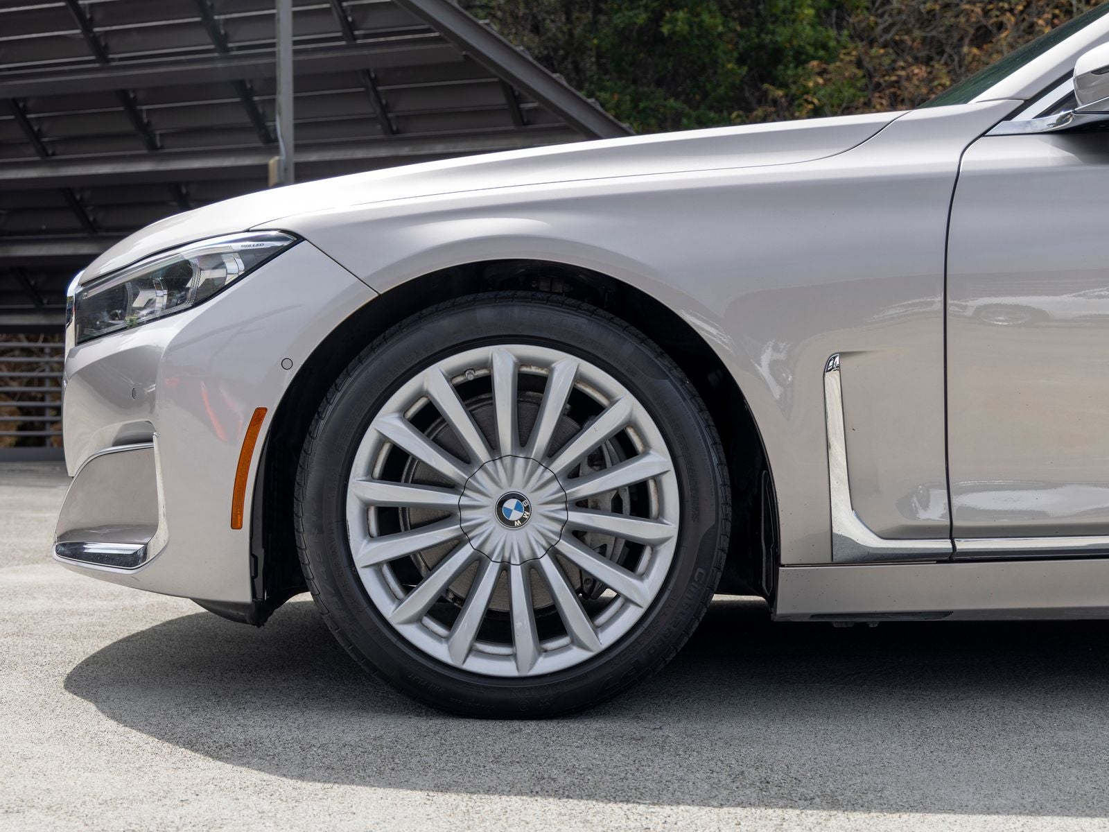 2022 BMW 7 Series 740i
