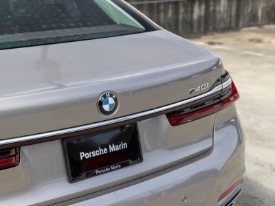 2022 BMW 7 Series 740i