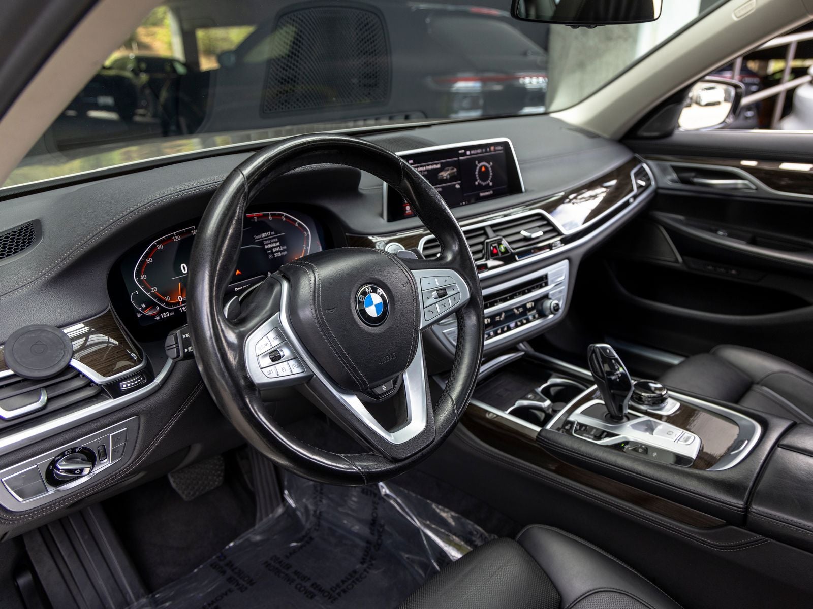 2022 BMW 7 Series 740i