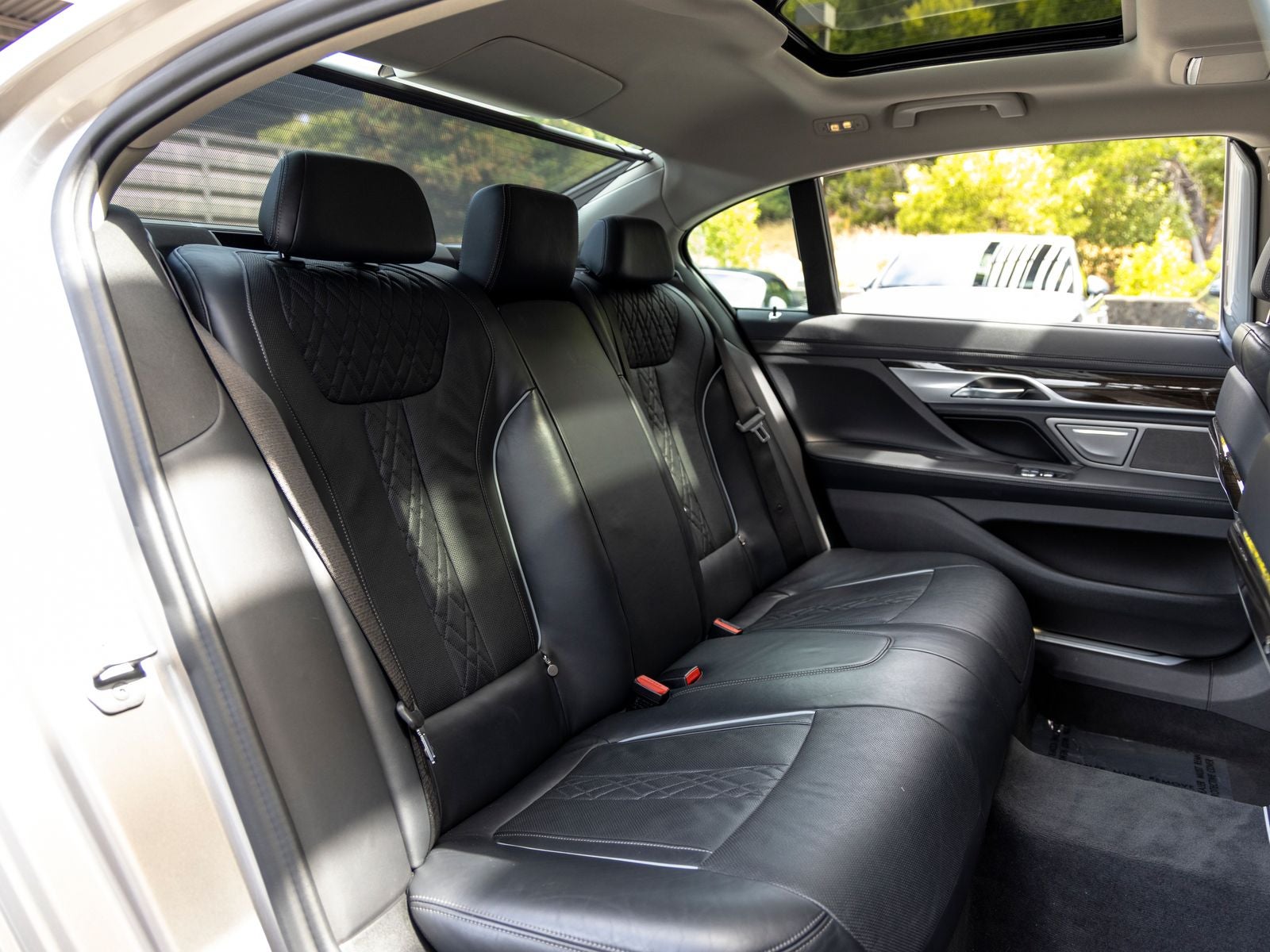 2022 BMW 7 Series 740i