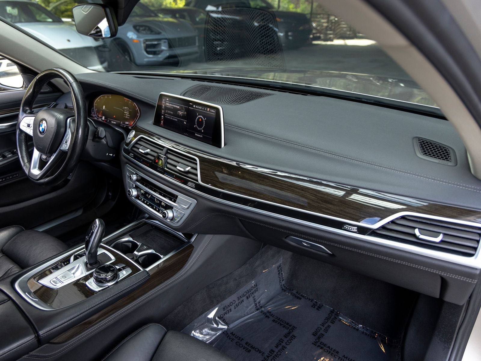 2022 BMW 7 Series 740i