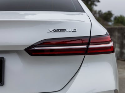 2025 BMW i5 xDrive40