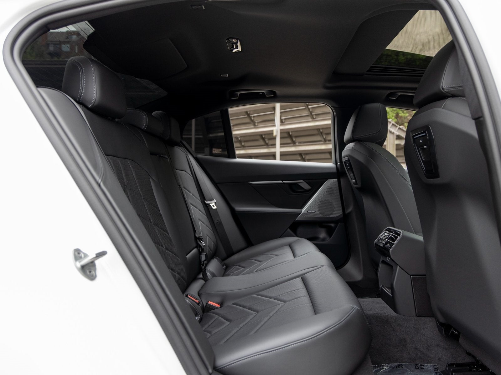 2025 BMW i5 xDrive40