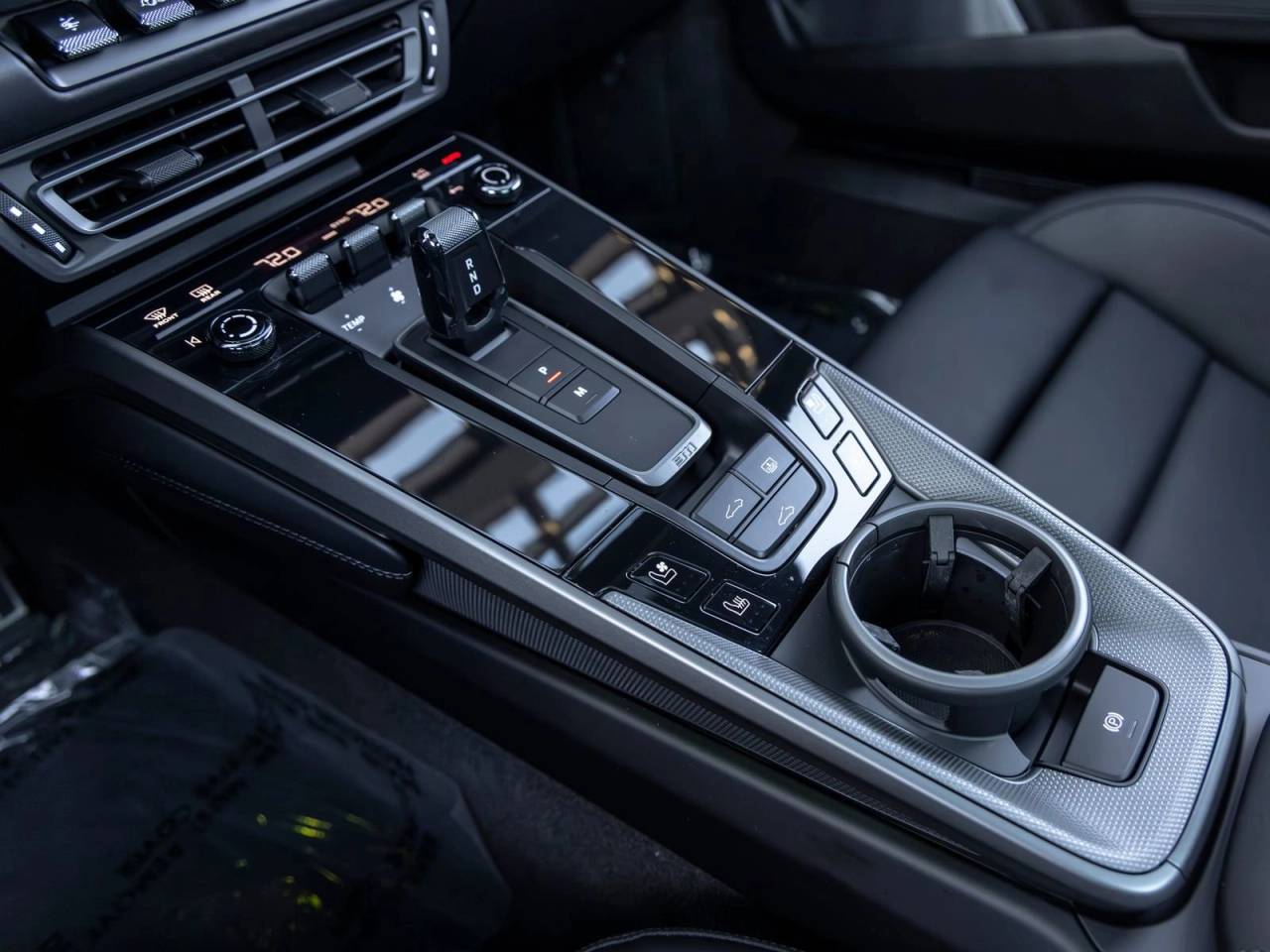2022 Porsche 911 Carrera