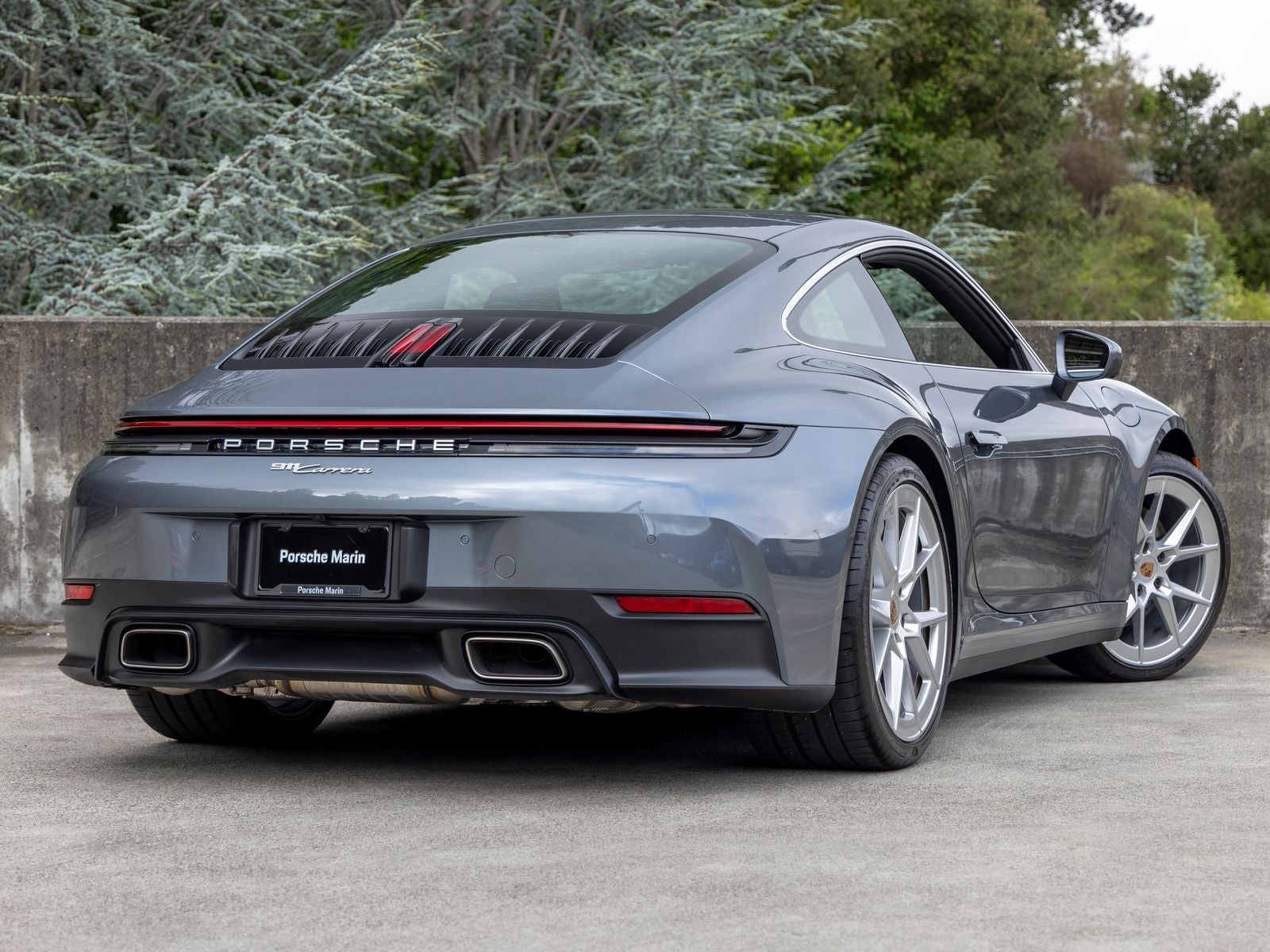 2025 Porsche 911 Carrera