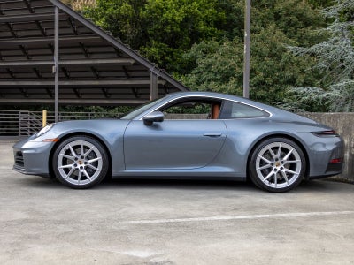 2025 Porsche 911 Carrera