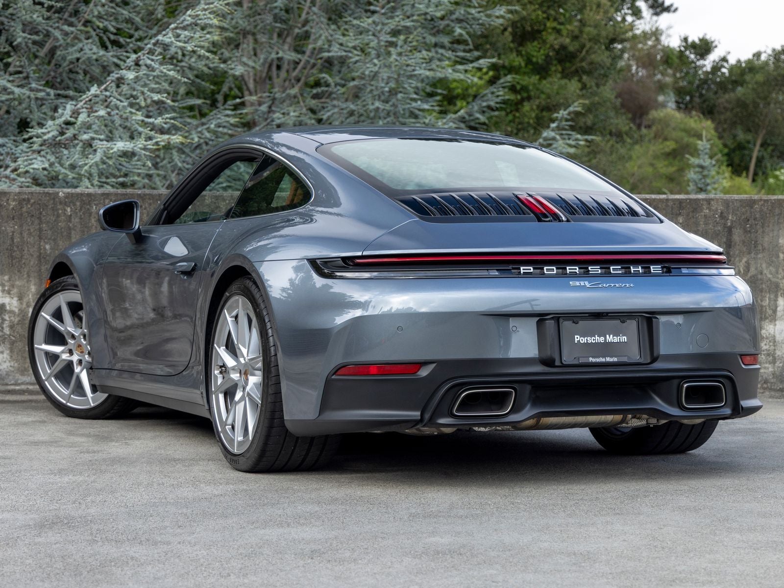 2025 Porsche 911 Carrera