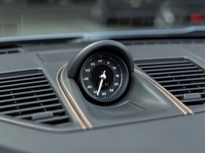 2025 Porsche 911 Carrera