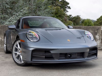2025 Porsche 911 Carrera