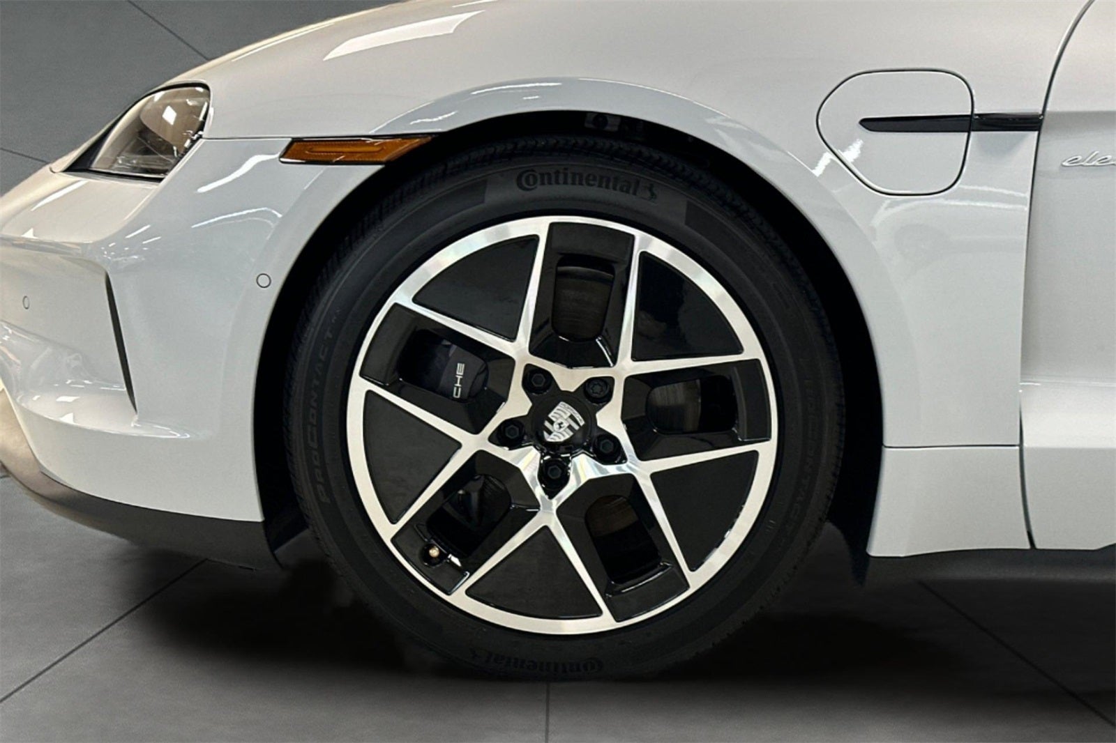 2025 Porsche Taycan Base