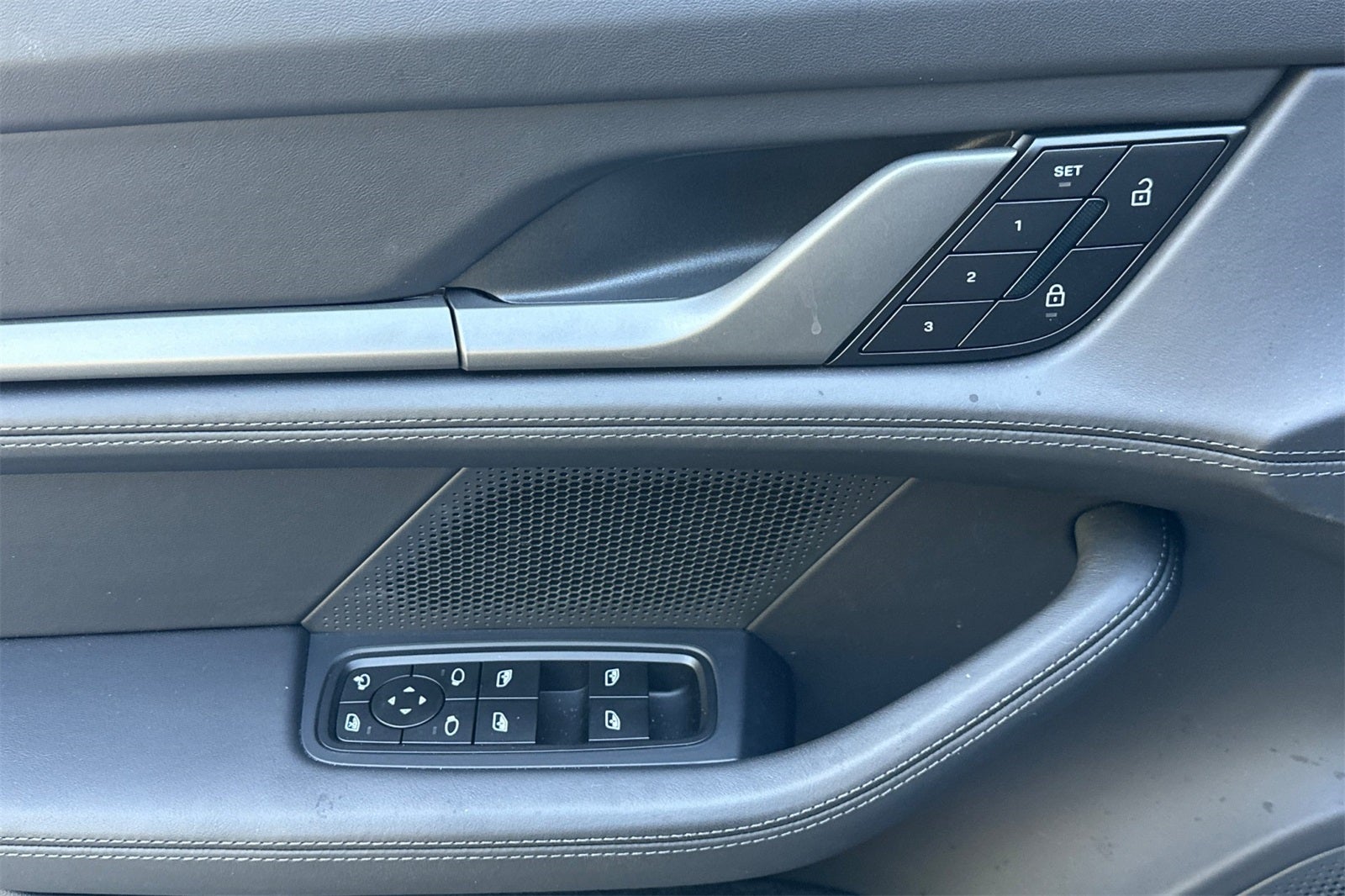 2025 Porsche Taycan Base